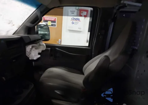 2016 Chevrolet Express 3500 Work Van z USA, uszkodzony, nr VIN 1GCZGHFG1G1193446